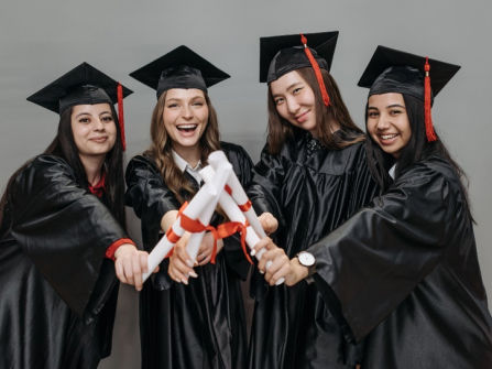 Highly Profitable School Photography Franchise For Sale! (Our Ref: V2062)