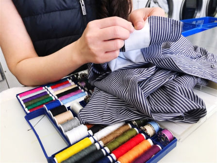 Five Days Alteration Business with Accommodation  Ref: 12066