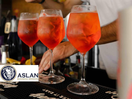 RESTAURANT/BAR BUSINESS FOR SALE