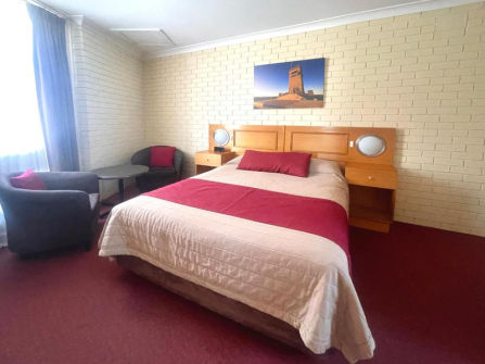 POPULAR MOTEL LEASEHOLD FOR SALE - SOUTHERN TABLELANDS - JUST ONE AND A HALF HOURS FROM SYDNEY