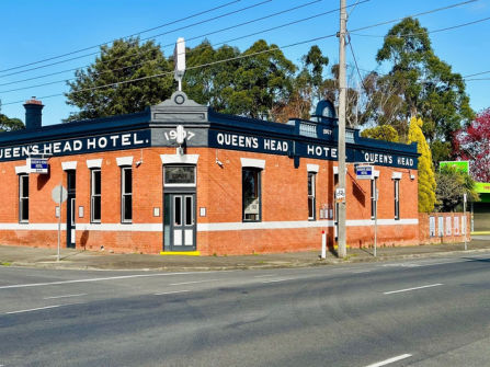 Queen's Head Hotel - Priced to Sell - Long Lease