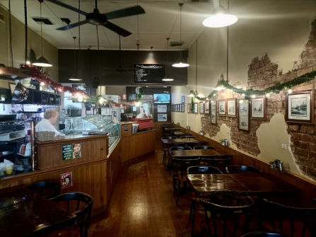 A UNIQUE CAFE IN QUEENSCLIFF