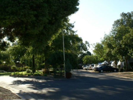 Numurkah Caravan Park –Freehold residence plus leasehold business
