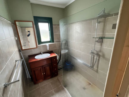 Cricket Club Hotel -Historic charm - Country hospitality - Endless potential.
