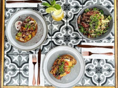 Cafe in Altona Meadows with T/O approx. $13,000 - $14,000 pw! (Our Ref: V2079)