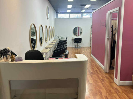 Hair & Beauty Salon + Freehold - Coolbellup Shopping Centre