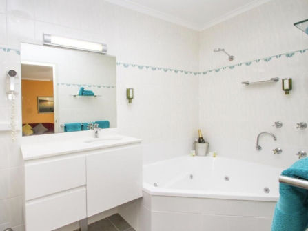 Freehold Coastal Motel For Sale