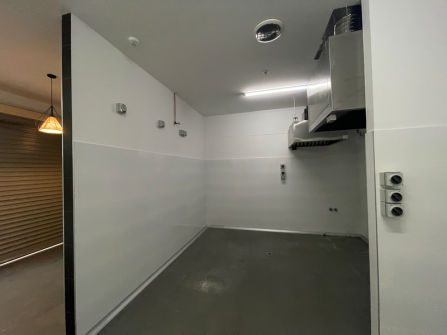 BlossomBite Creations of Bespoke Cakes and Desserts