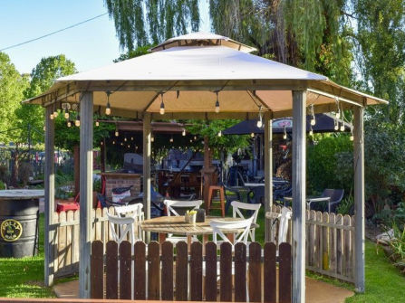 CAFE & ACCOMMODATION - NORTHERN TABLELANDS