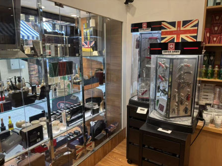 London Court Icon – 30+ Years Trading Retail