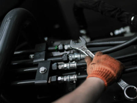 Long standing Hydraulic Services & Repairs Business NQ