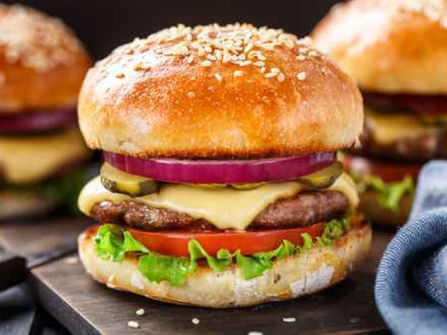 CAFÉ FOR SALE – HIGH‑EXPOSURE ALPHINGTON LOCATION