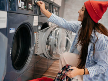 Coin and service laundry for sale in Bayside area