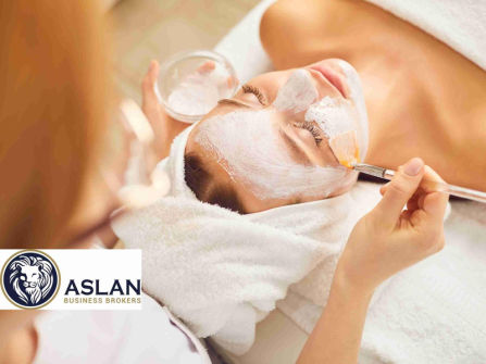 HIGHLY REGARDED GOLD COAST HAIR & BEAUTY BUSINESS FOR SALE