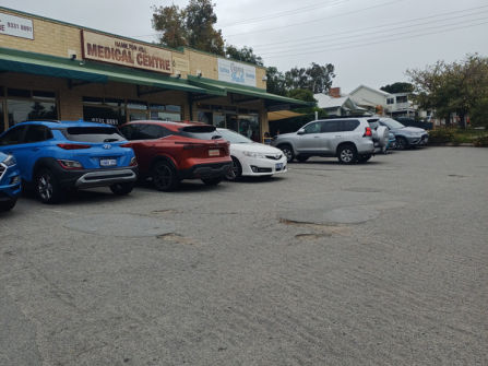 Outstanding Opportunity: Prime Shopping Centre Restaurant for Sale