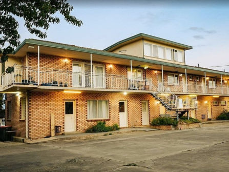 Large 41 Unit Seasonal Motel for Sale - Snowy Mountains