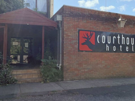 UNDER OFFER - Court House Hotel, Jamieson