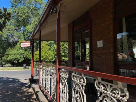 UNDER OFFER - Court House Hotel, Jamieson
