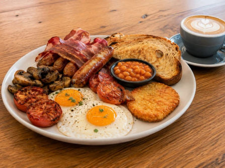 6 DAY - CLOSED SUNDAY - DAYTIME CAFE INNER N/EAST SUB T.O. $18,000PW 25-26kgs COFFEE PW - $375,000 + SAV