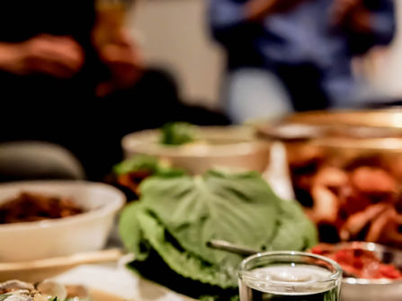 FULLY LICENSED BAR & RESTAURANT | WALKING DISTANCE TO LUNA PARK | NEXT TO MAJOR THEATRE