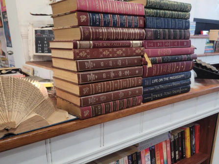 Long-Established Book Exchange Business for Sale – Prime Caringbah, NSW Location – Flexible Online or Retail Model –  Turnover of $25k - Huge Book Collection – Loyal Customer Base – Complete Training – Growth Prospects - Asking Price:  $59,000