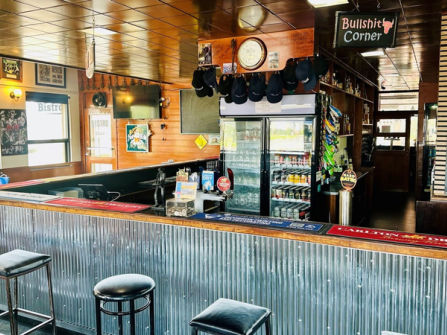 Well-Established Country Hotel in the Heart of Colac