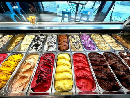 Ice Cream Shop South East, Semi Under Manage, Rent $363 p/w!
