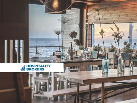 LANDMARK BEACHFRONT CAFE | TIGHTLY HELD 24 YRS | BIG PROFITS
