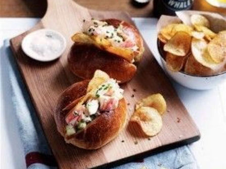 Coastal-style Cafe - bustling Manly, overlooking Moreton Bay - $40,000 Kickstart credit for Your Cafe -Own your work/life balance! NEW FINANCE OPTIONS