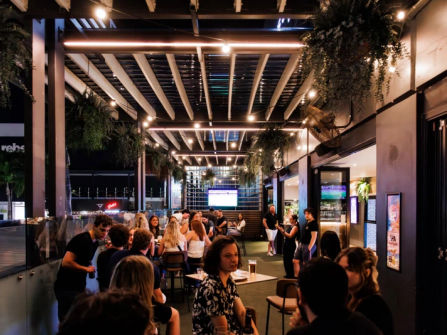 THE SPORTING GLOBE BAR & GRILL – CHERMSIDE