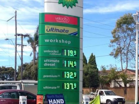 Freehold Commercial Property for Sale – Petrol Station with Truck Stop – Only 5 Years Old – Secure Lease – 6,300 m² Site – Prime Oberon, NSW – Highly Visible - Asking Price: $5.9 Million