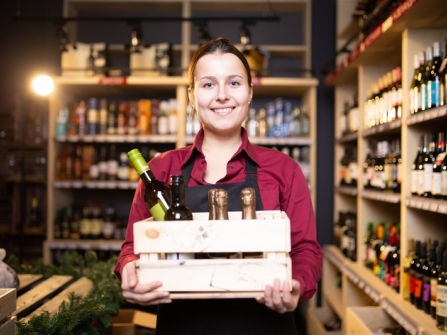 Easy to Operate Bottle Shop and Bar near Wantirna - Ref: 12565