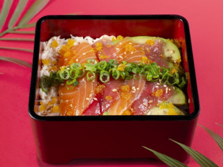 Simple Fresh Food Take Away, with Cheap Rent/Hugh potential! (Our Ref: V2109)
