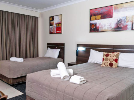 Motel for Sale - Large Central West Regional Service City