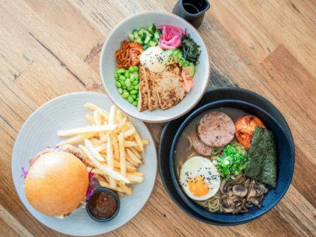 Iconic Inner North East Cafe taking $25,000 p/w (Our Ref: V2114)