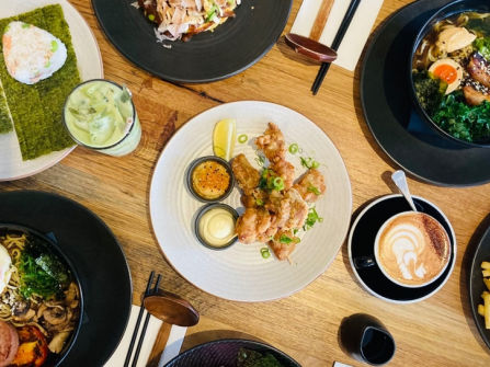 Iconic Inner North East Cafe taking $25,000 p/w (Our Ref: V2114)