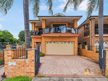 Double Brick Beautiful home to live in or Investment 9 beds 9 baths (8 En-suit)  !!! Price Reduce !!!