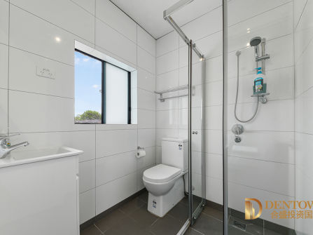 Double Brick Beautiful home to live in or Investment 9 beds 9 baths (8 En-suit)  !!! Price Reduce !!!