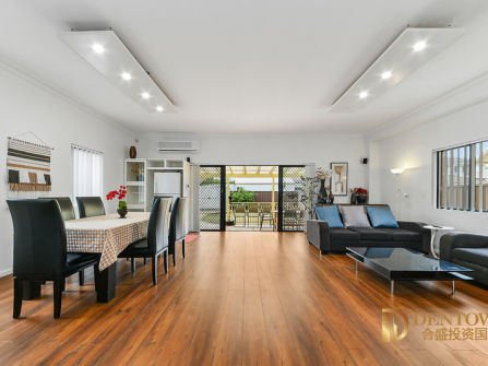 Double Brick Beautiful home to live in or Investment 9 beds 9 baths (8 En-suit)  !!! Price Reduce !!!