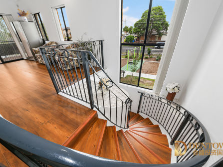 Double Brick Beautiful home to live in or Investment 9 beds 9 baths (8 En-suit)  !!! Price Reduce !!!