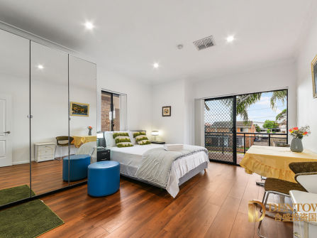 Double Brick Beautiful home to live in or Investment 9 beds 9 baths (8 En-suit)  !!! Price Reduce !!!