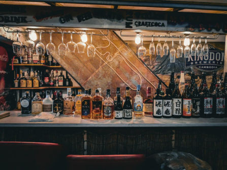 ASIAN RESTAURANT / BAR