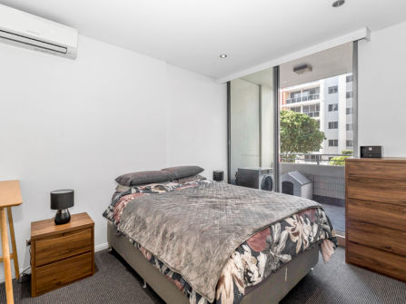 Stylish Apartment Living in Rosebery!Close to All Amenities!