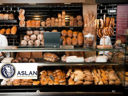 CAFE/BAKERY BUSINESS FOR SALE