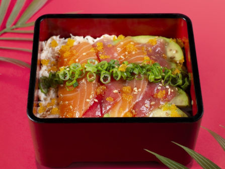 Simple Fresh Food Take Away, with Cheap Rent/Hugh potential! (Our Ref: V2109)
