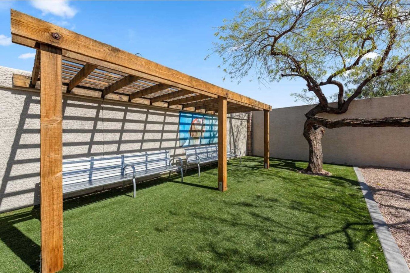 Near Airport-Diablo Stadium-Pool-Spa-Gym-Parking
