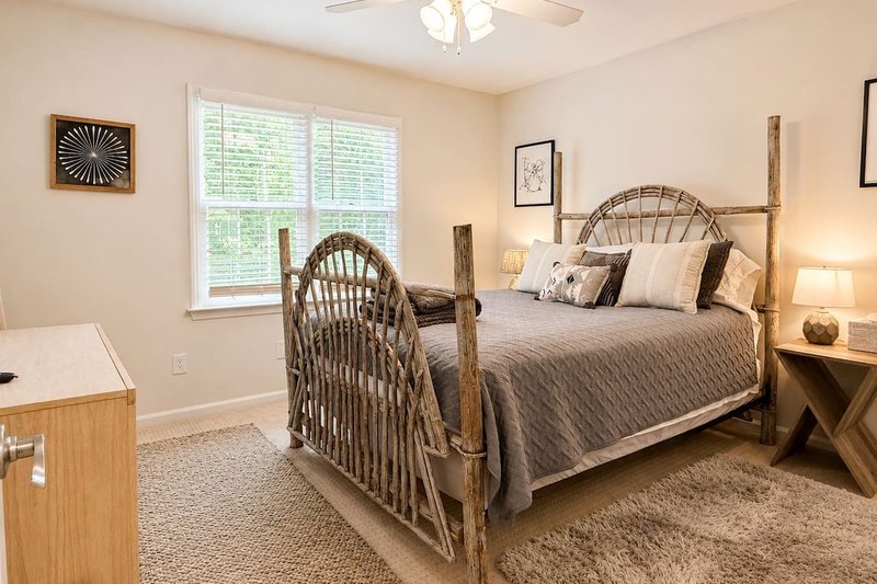 Southern Comfort Retreat – Photo 15