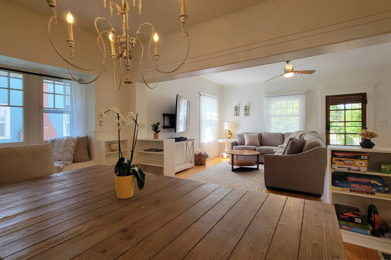 Rosewood Landing | Hot tub | Sauna | Sleeps 10+ – Photo 9