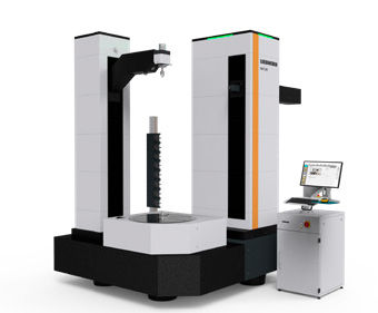 The WGT 1200 in a new design with a swiveling tailstock.
