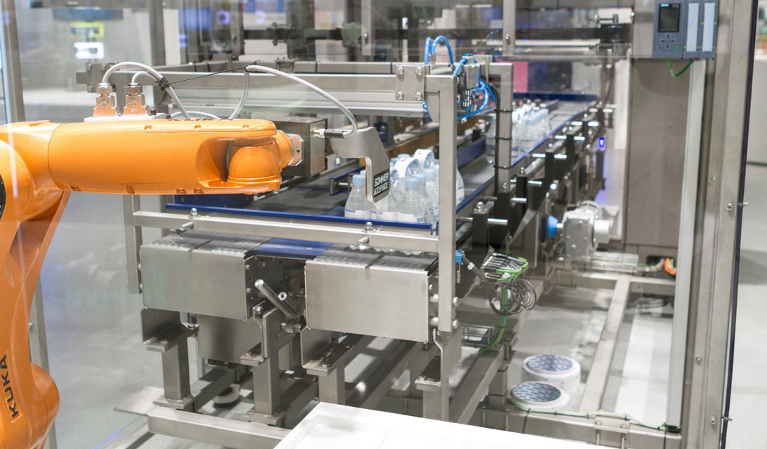 Siemens provides a digital portfolio from initial concept through full production. This includes digital twin technology for simulating packaging lines. (Photo: Siemens)